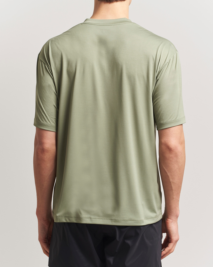 Herr | T-Shirts | Satisfy | AuraLite T-Shirt Oil Green