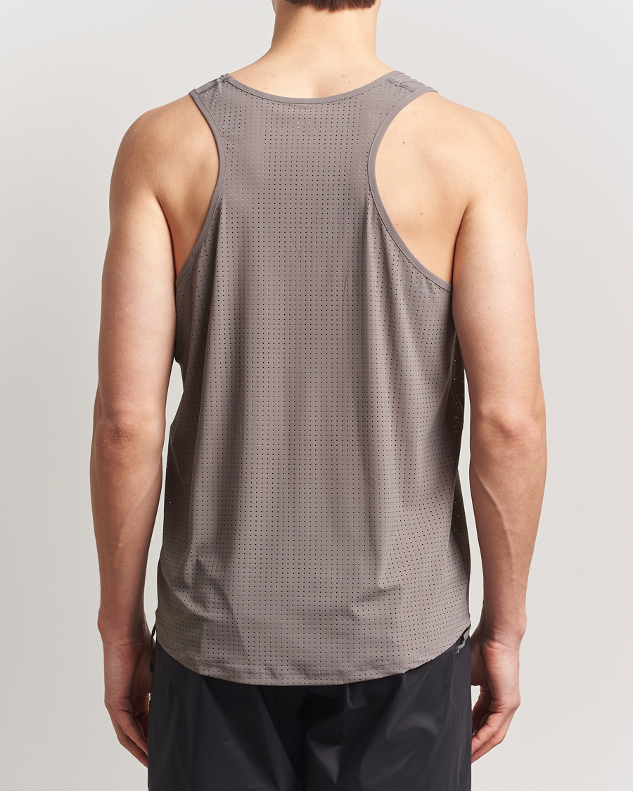Herr | T-Shirts | Satisfy | Space-O Singlet Taupe