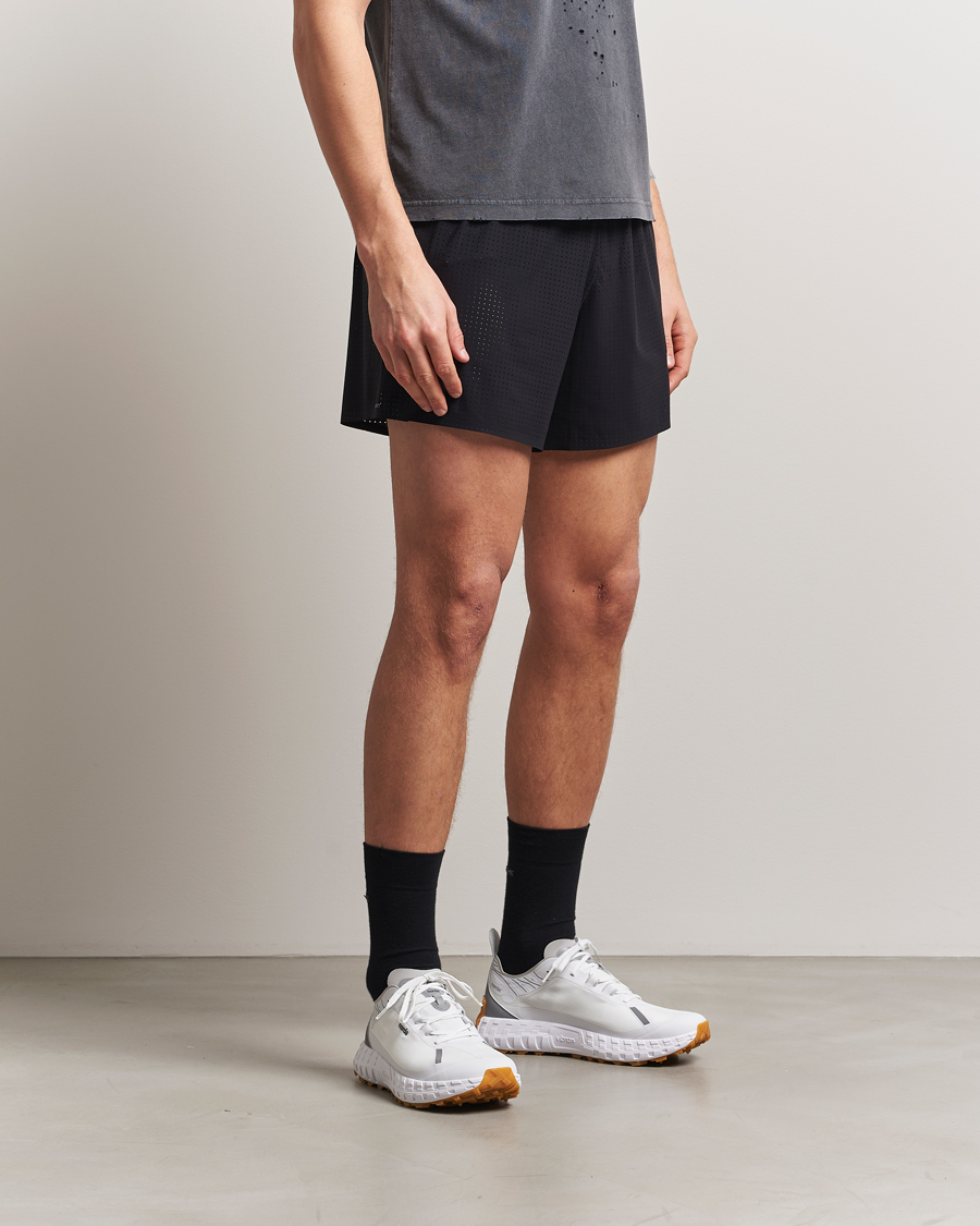 Herr | Shorts | Satisfy | Space-O 5 Inch Shorts Black