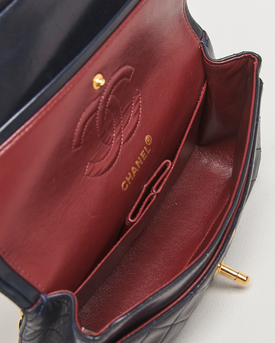 Herr | Gifts for Her | Chanel Pre-Owned | Classic Small Double Flap Bag Lambskin Navy