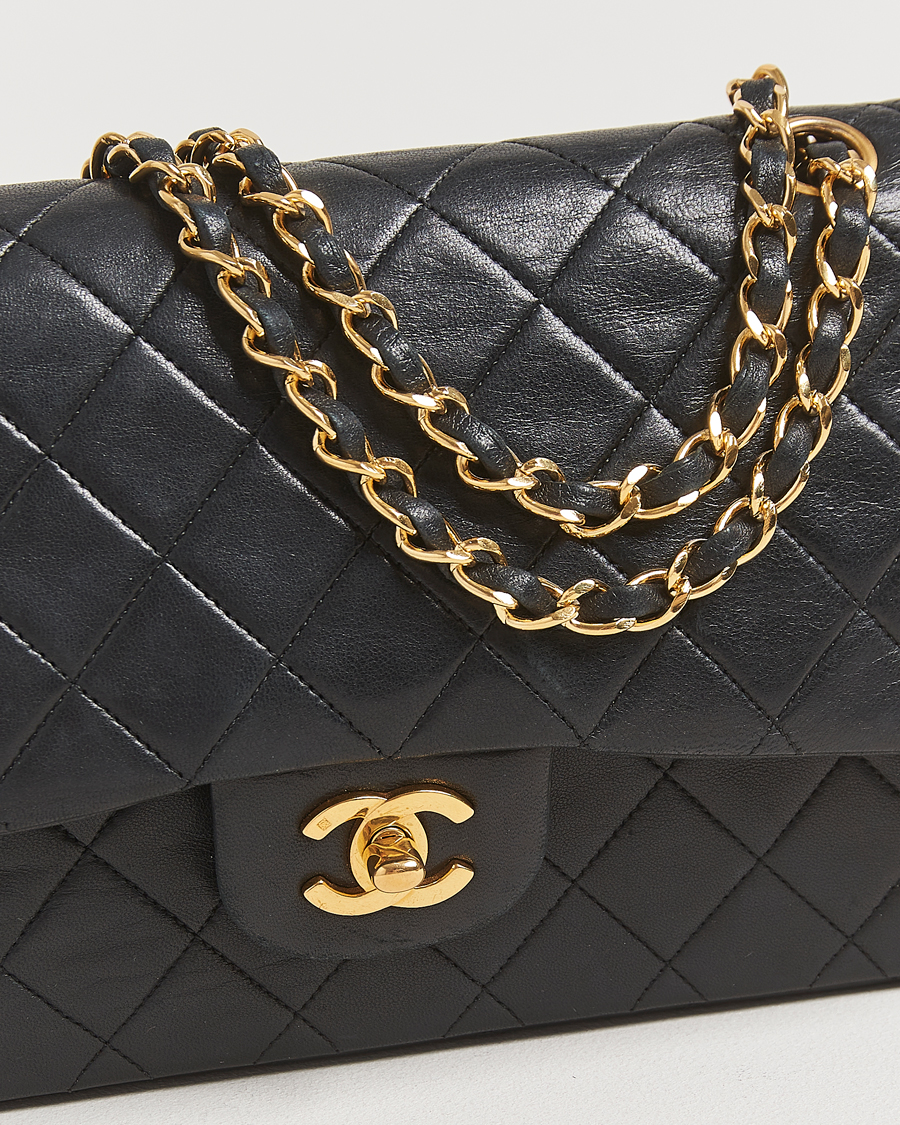 Herr | Chanel Pre-Owned Classic Medium Double Flap Bag Lambskin Black | Chanel Pre-Owned | Classic Medium Double Flap Bag Lambskin Black