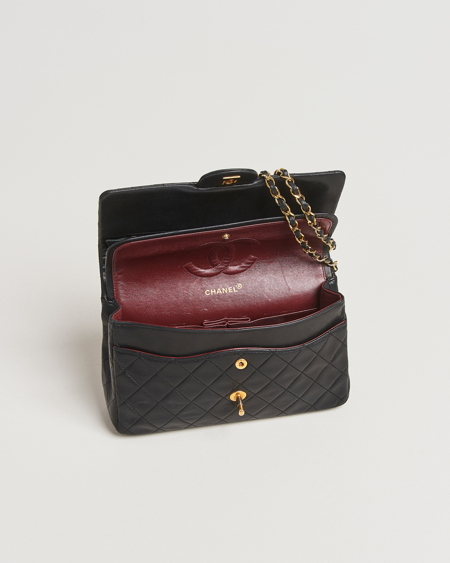 Herr | Chanel Pre-Owned Classic Medium Double Flap Bag Lambskin Black | Chanel Pre-Owned | Classic Medium Double Flap Bag Lambskin Black