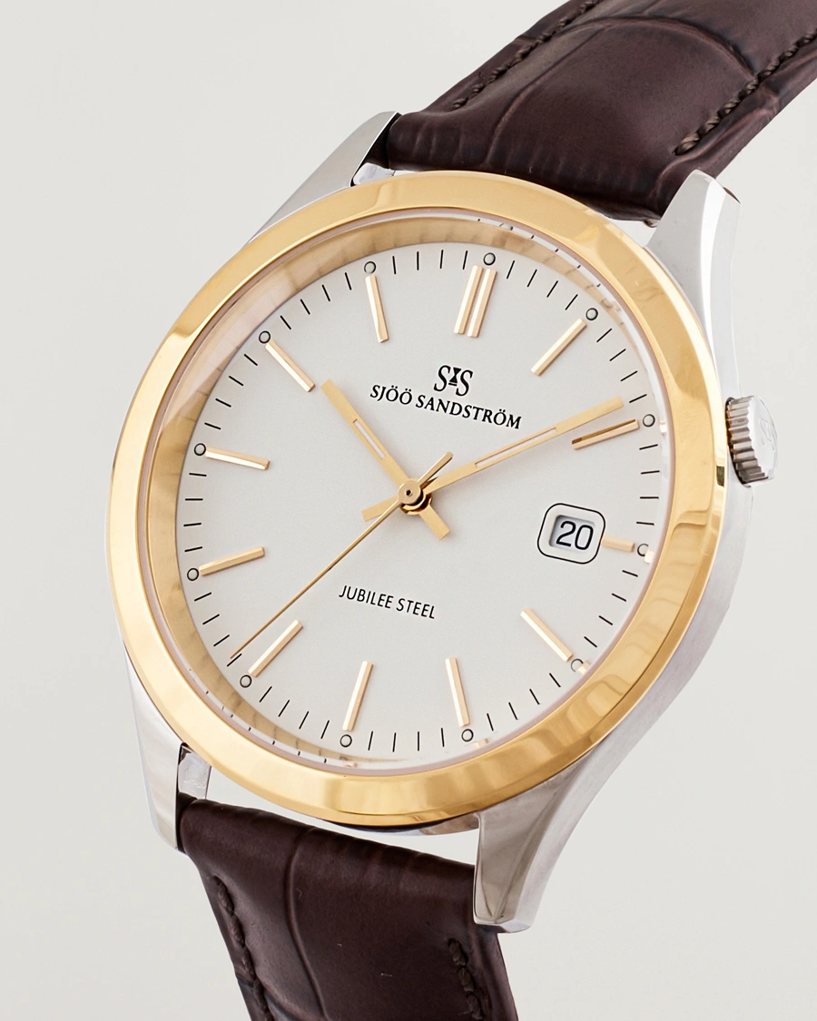 Herr | Sjöö Sandström Jubilee Steel Quartz 40mm Gold Bezel White/Brown Calf | Sjöö Sandström | Jubilee Steel Quartz 40mm Gold Bezel White/Brown Calf