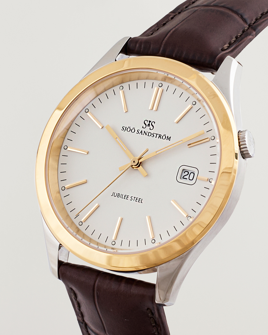Herr | Sjöö Sandström Jubilee Steel Quartz 40mm Gold Bezel White/Brown Calf | Sjöö Sandström | Jubilee Steel Quartz 40mm Gold Bezel White/Brown Calf