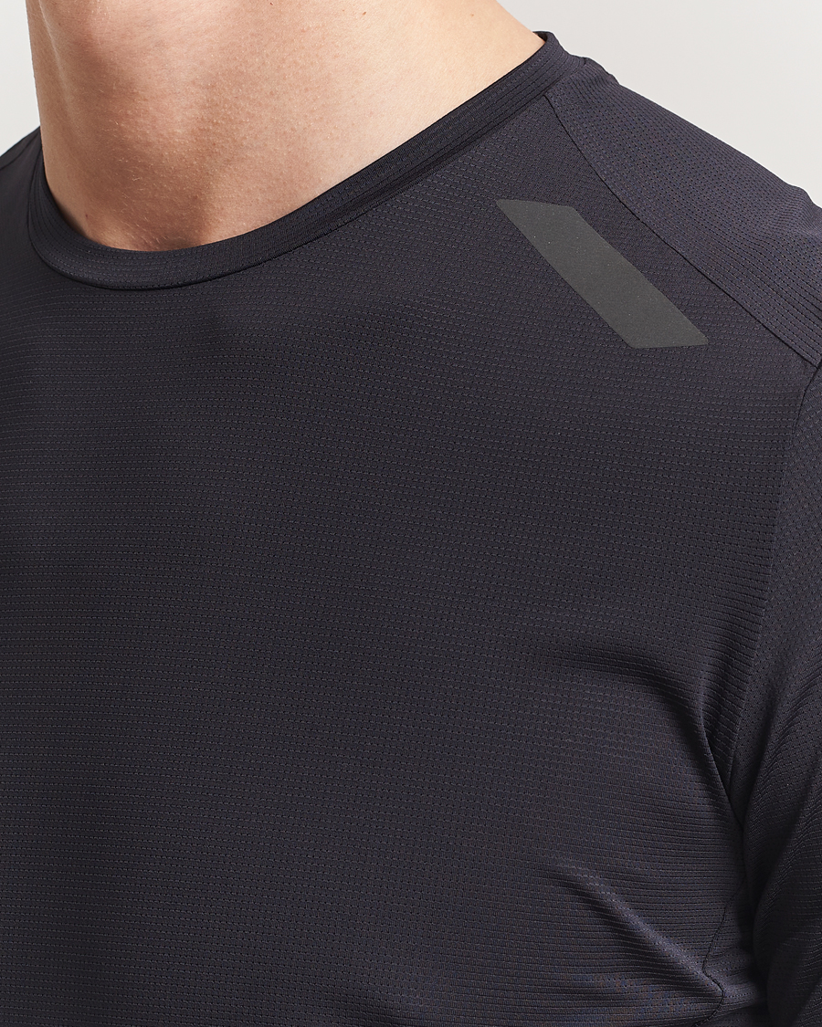 Herr | T-Shirts | SOAR Running | Tech Tee Black