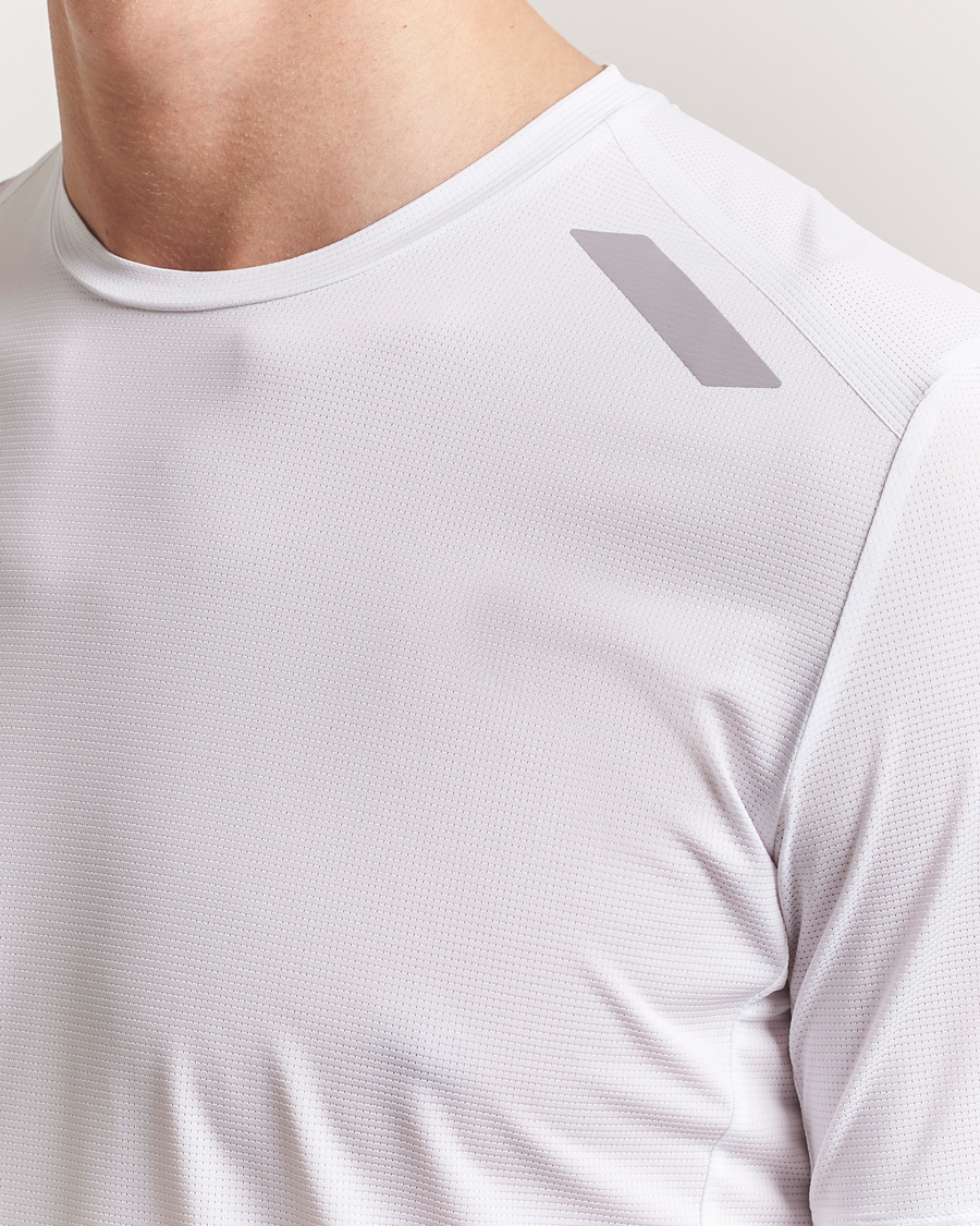 Herr | T-Shirts | SOAR Running | Tech Tee White