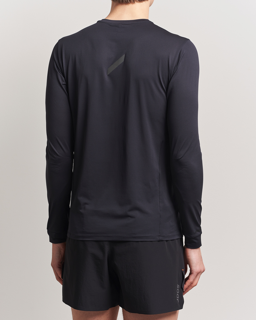Herr | T-Shirts | SOAR Running | Long Sleeve Tech Tee Black