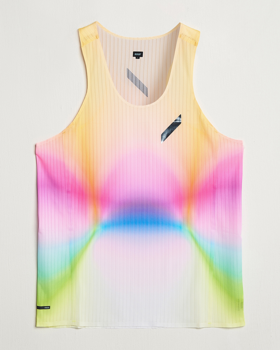 Herr | T-Shirts | SOAR Running | Race Vest Summer Rainbow