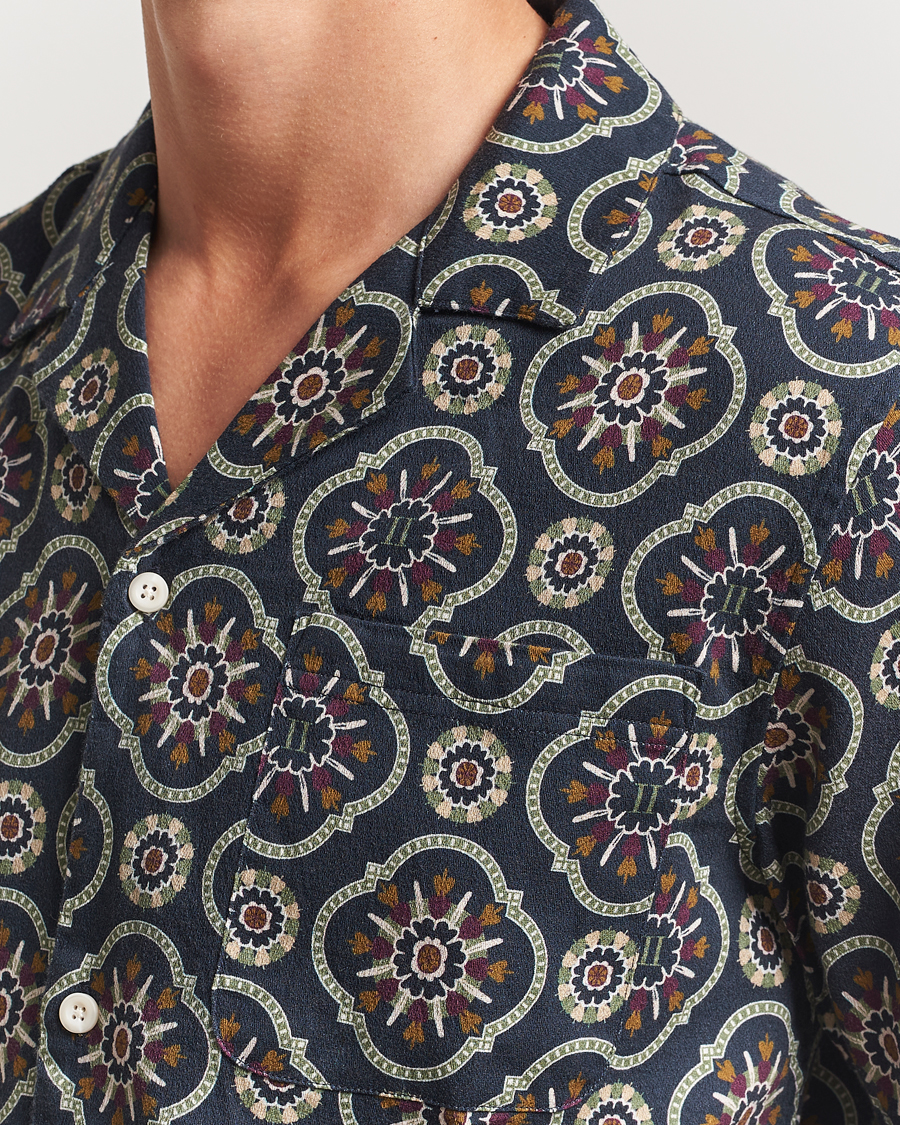 Herr | Skjortor | LES DEUX | Lucas AOP Tapestry Shirt Dark Navy