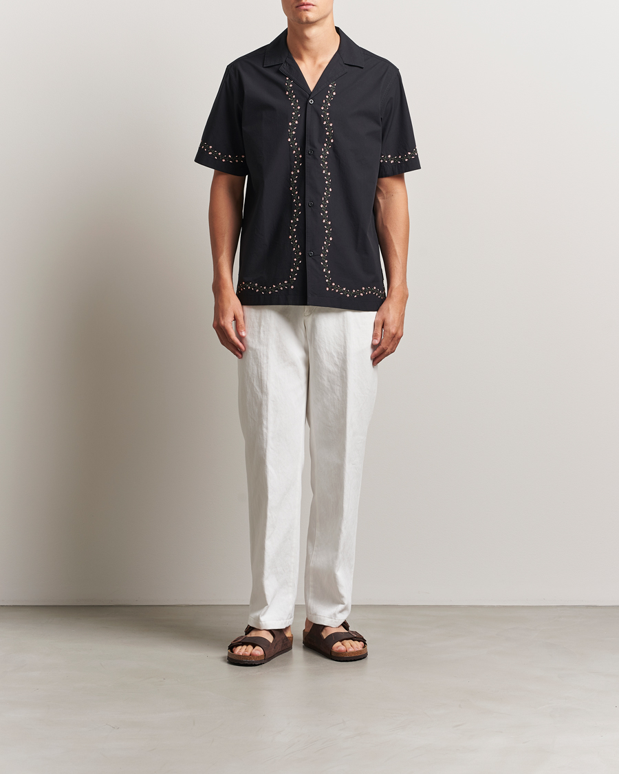Herr | Skjortor | LES DEUX | Lesley Embroidery Short Sleeve Shirt Black