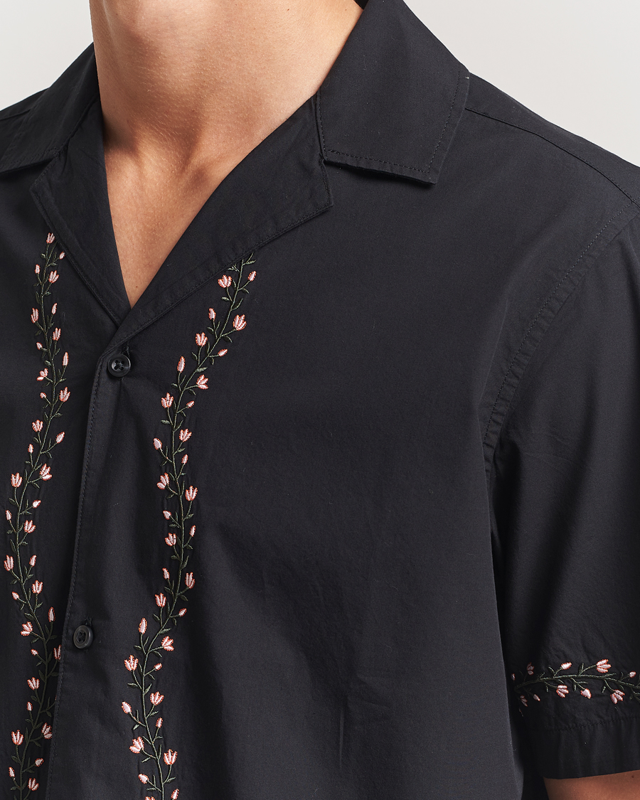 Herr | Skjortor | LES DEUX | Lesley Embroidery Short Sleeve Shirt Black