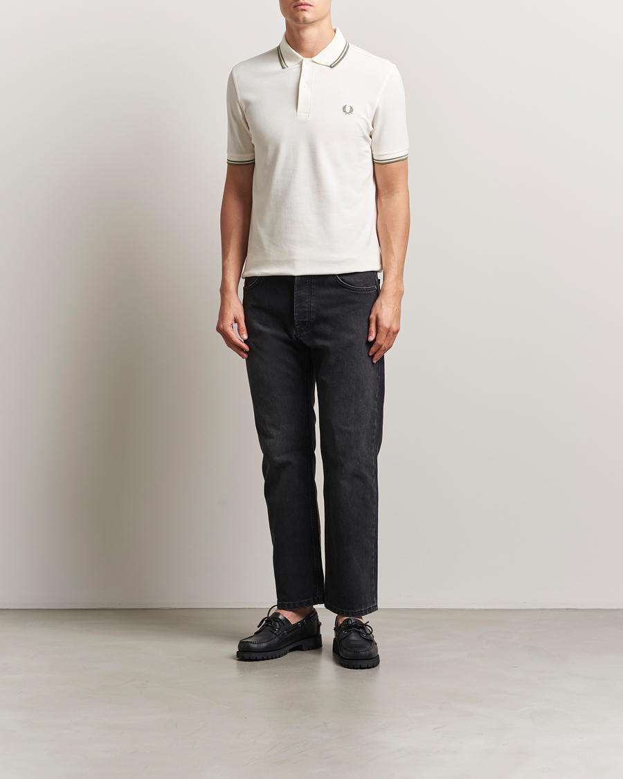 Herr | Pikéer | Fred Perry | Twin Tipped Polo Shirt Light Ecru