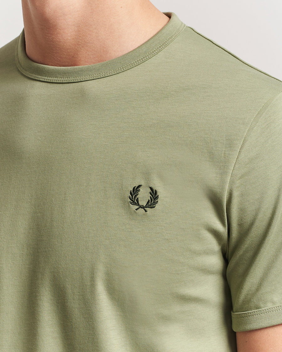 Herr | T-Shirts | Fred Perry | Ringer T-Shirt Olive Mint