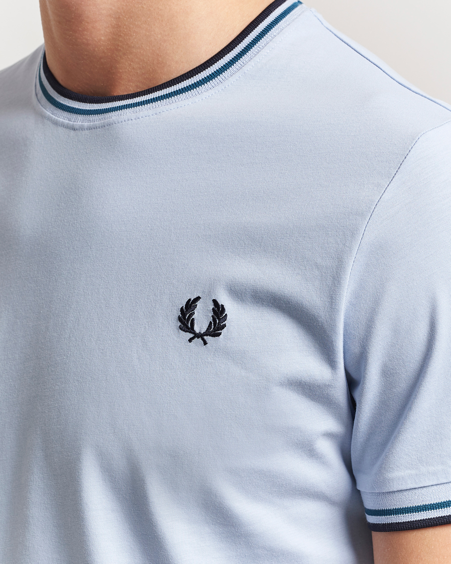 Herr | T-Shirts | Fred Perry | Twin Tipped T-Shirt Light Smoke
