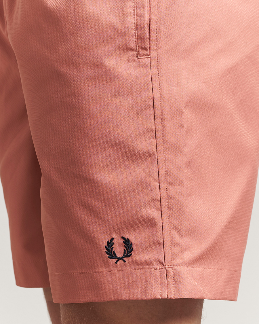 Herr | Badbyxor | Fred Perry | Classic Swimshorts Pink