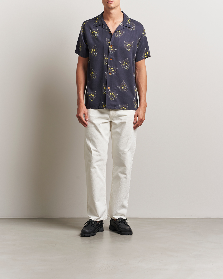 Herr | Skjortor | Nudie Jeans | Arvid The Cat Hawaii Shirt Antracite