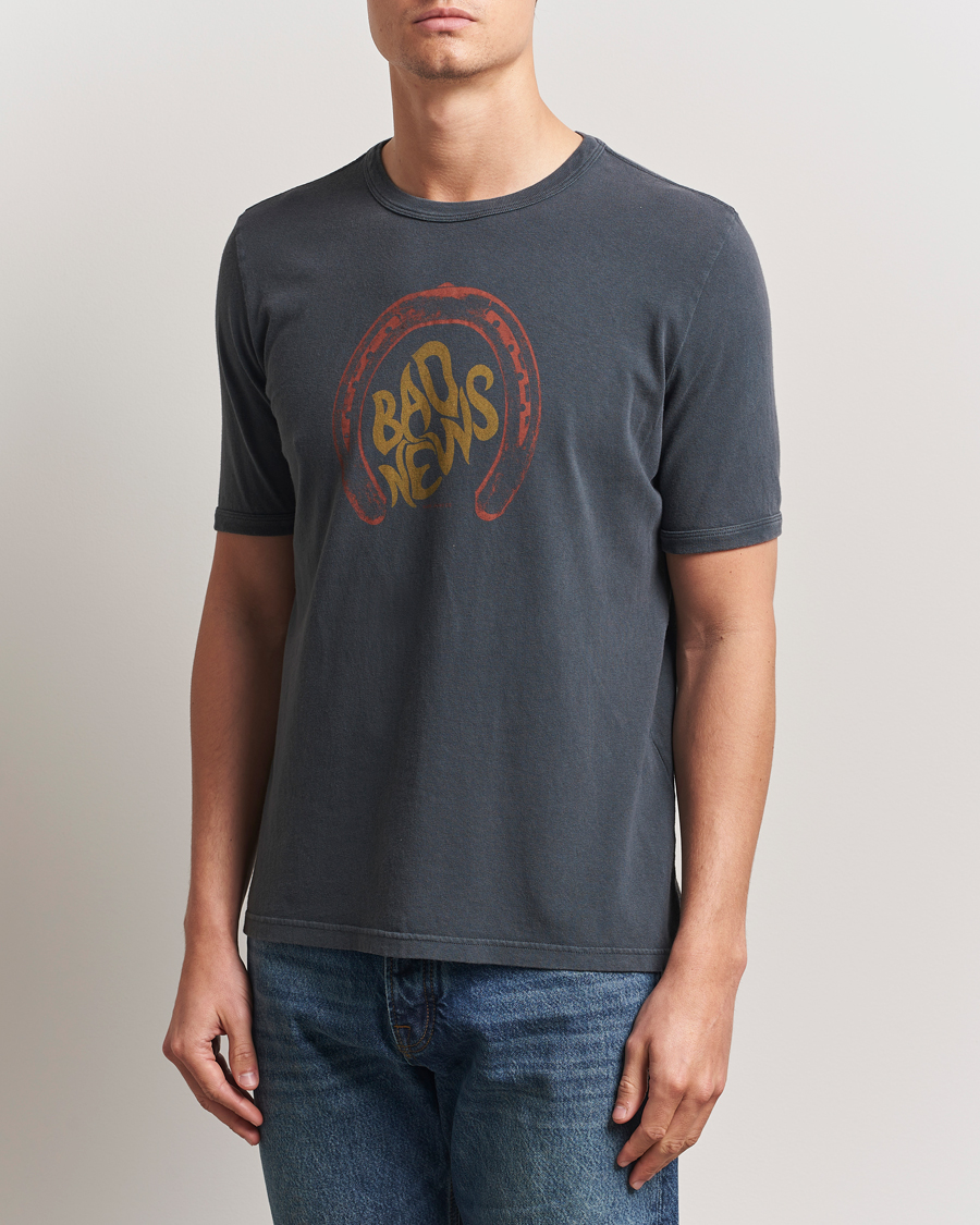 Herr | T-Shirts | Nudie Jeans | Ricky Bad News T-Shirt Antracite