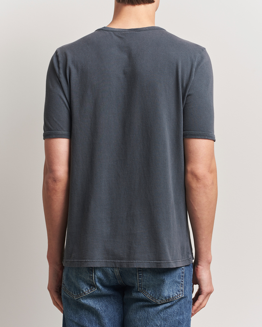 Herr | T-Shirts | Nudie Jeans | Ricky Bad News T-Shirt Antracite