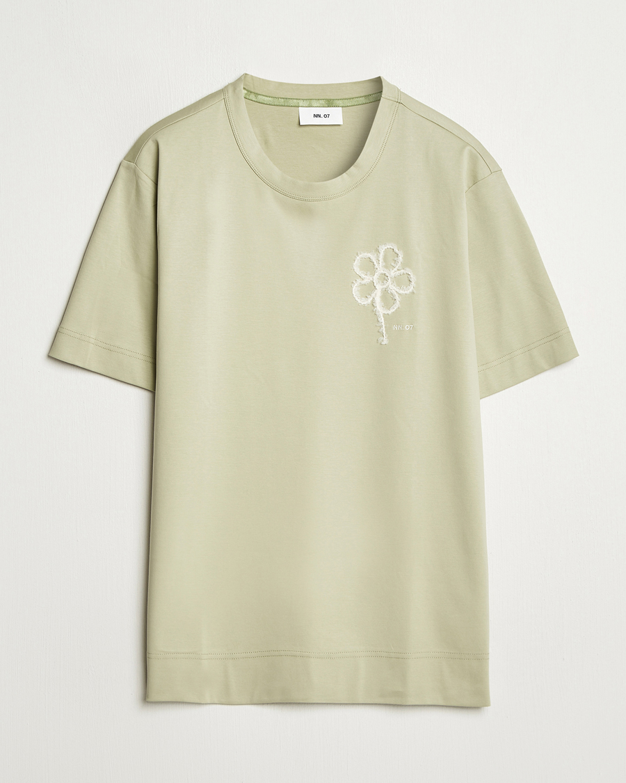 Herr | T-Shirts | NN07 | Pedro Embroidered Flower T-Shirt Sage Green