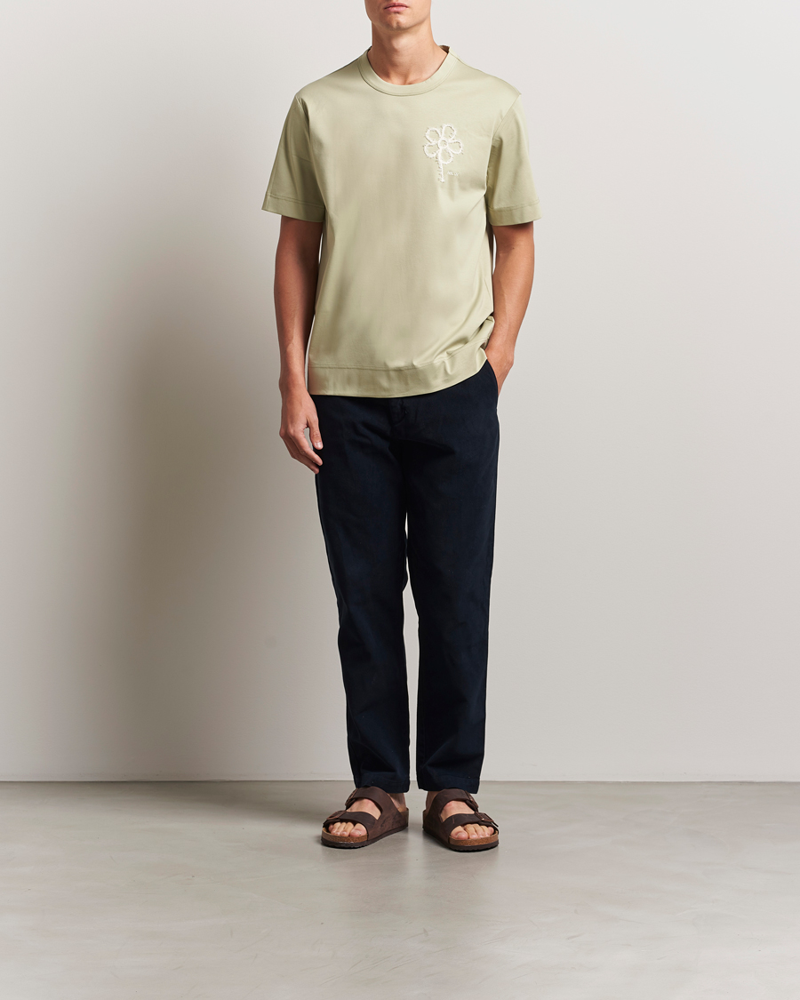 Herr | T-Shirts | NN07 | Pedro Embroidered Flower T-Shirt Sage Green