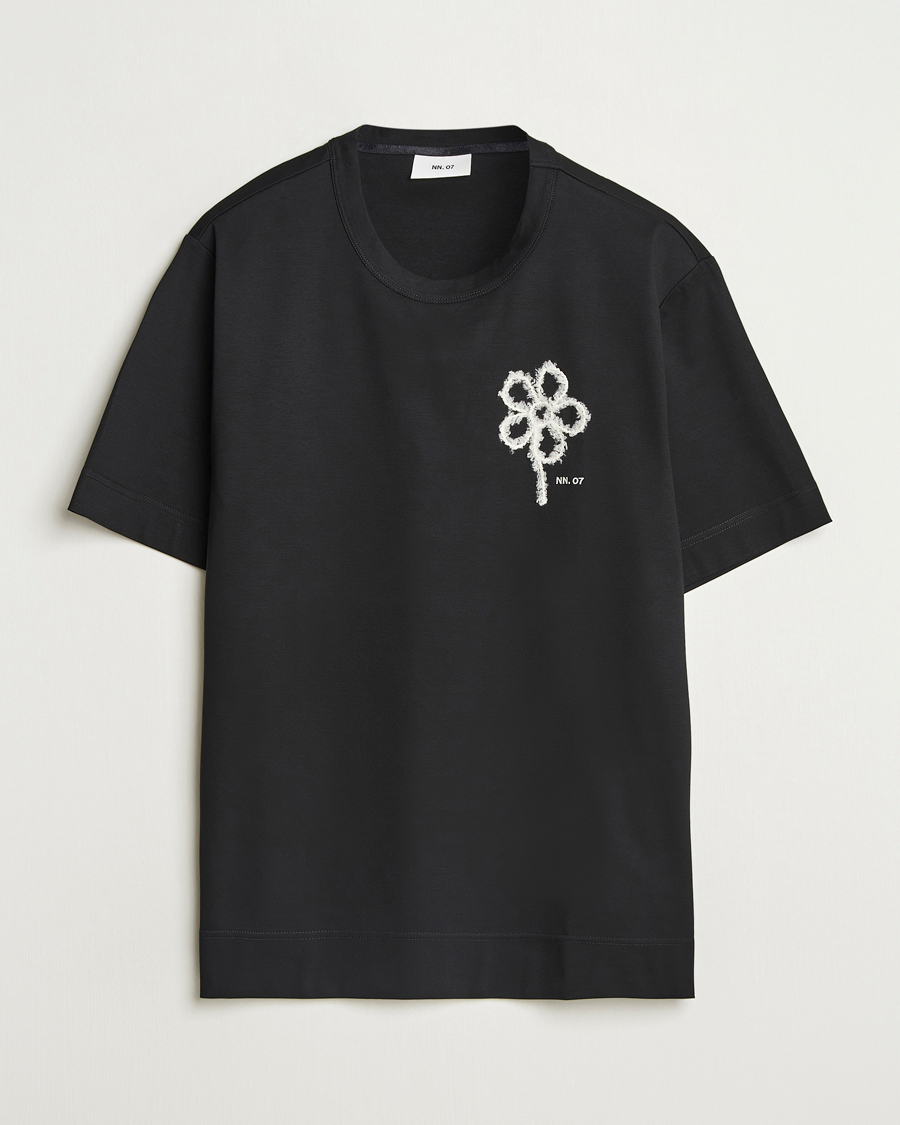 Herr | T-Shirts | NN07 | Pedro Embroidered Flower T-Shirt Black