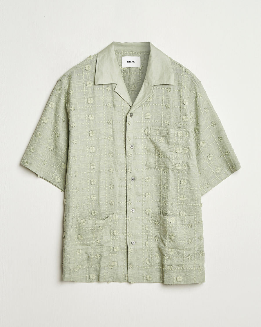 Herr | Skjortor | NN07 | Ben Lyocell Fil-Coupé Embroidery Anglaise Shirt Sage Green