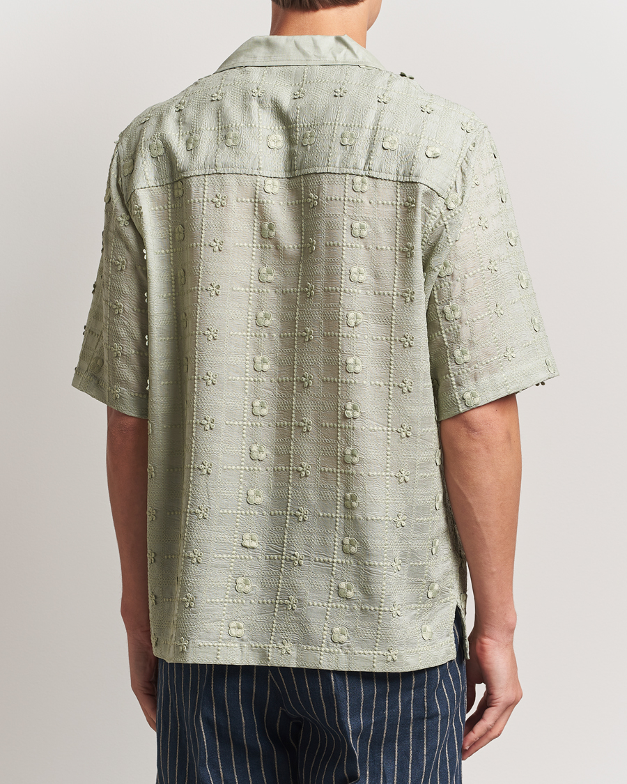 Herr | Skjortor | NN07 | Ben Lyocell Fil-Coupé Embroidery Anglaise Shirt Sage Green