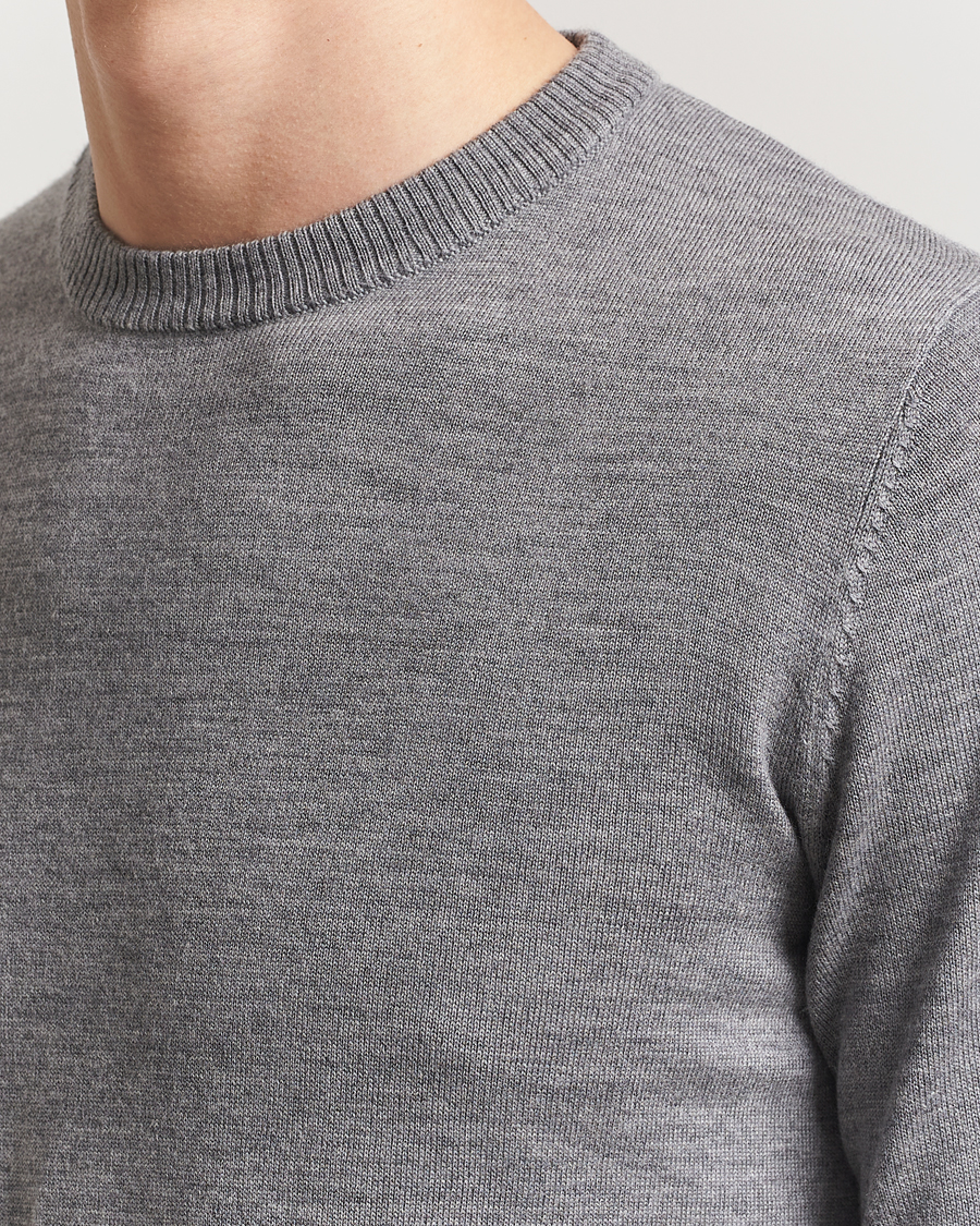 Herr | Tröjor | A Day's March | Álagon Merino Crew Grey
