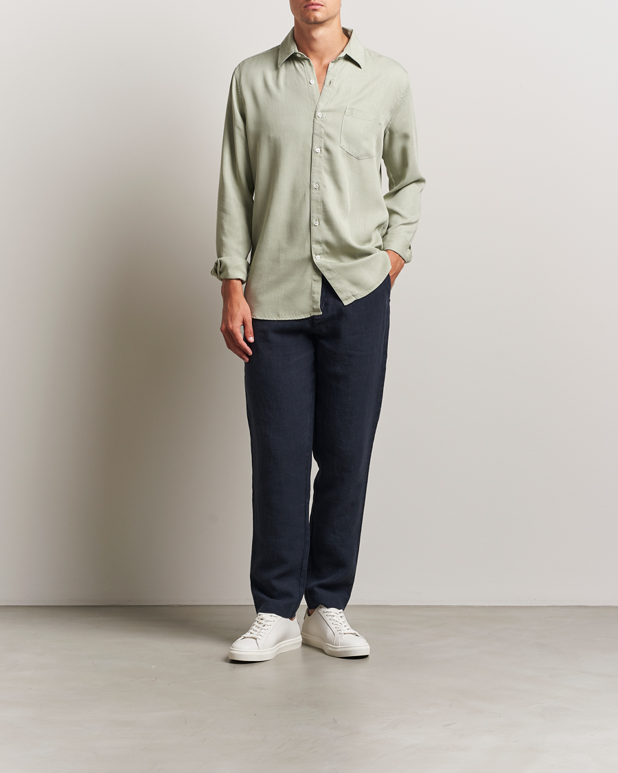 Herr | Byxor | A Day's March | Madu Linen Trousers Navy