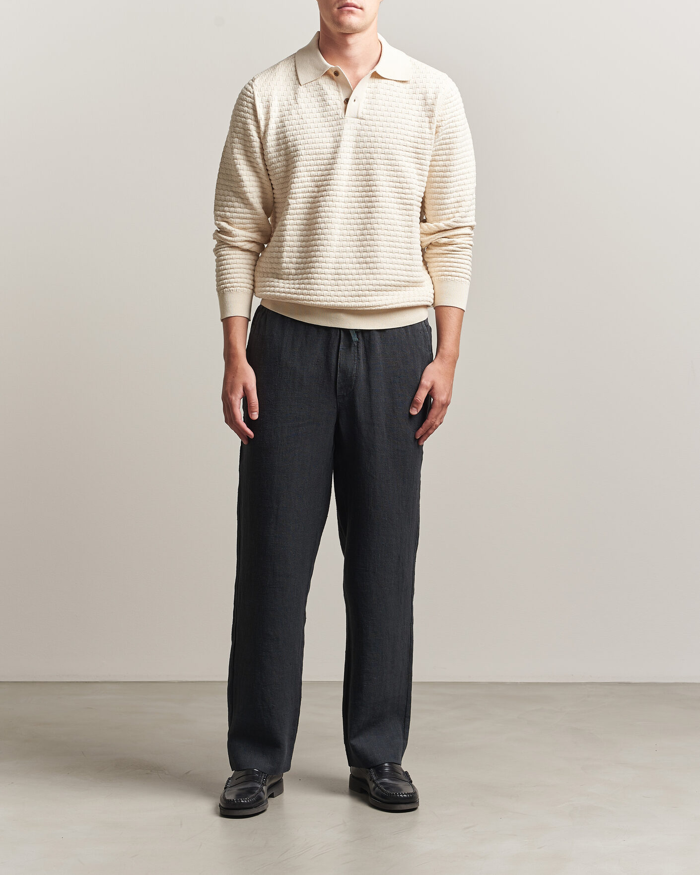 Herr | Byxor | A Day's March | Tamiat Linen Drawstring Trousers Black