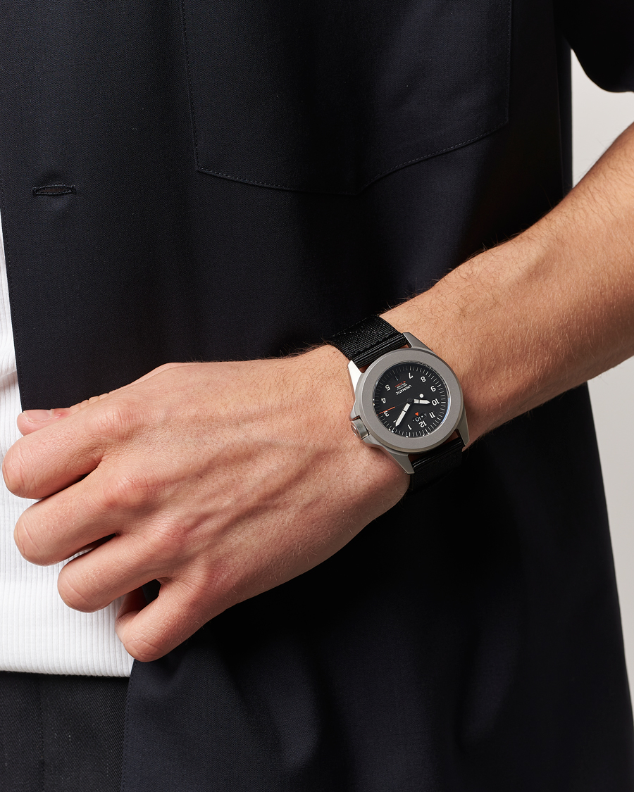 Herr | UNIMATIC UT4 GMT Toolwatch Black | UNIMATIC | UT4 GMT Toolwatch Black