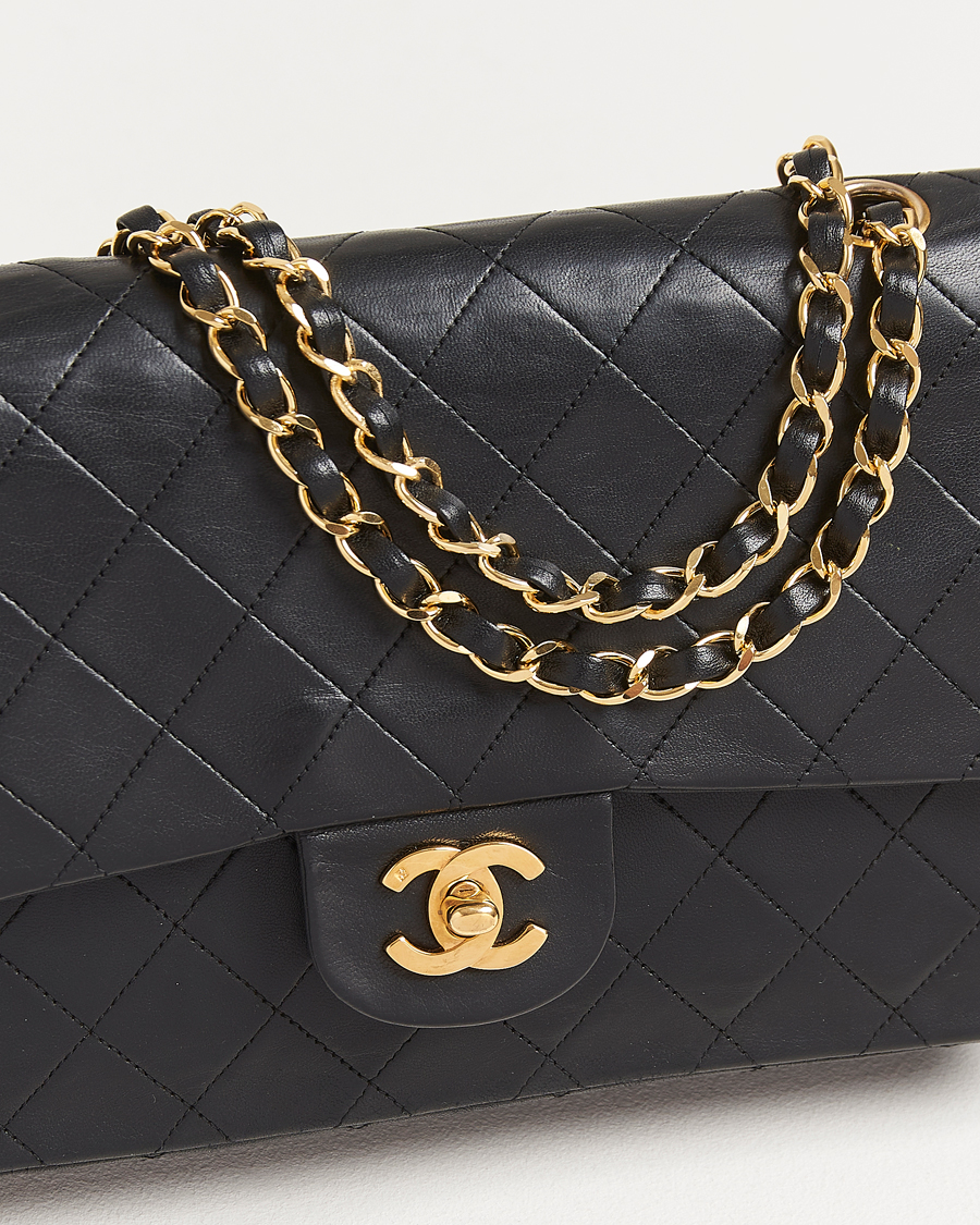 Herr | Chanel Pre-Owned Classic Medium Double Flap Bag Lambskin Black | Chanel Pre-Owned | Classic Medium Double Flap Bag Lambskin Black