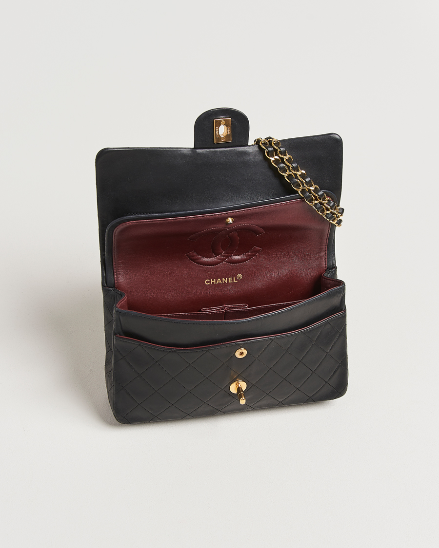 Herr | Chanel Pre-Owned Classic Medium Double Flap Bag Lambskin Black | Chanel Pre-Owned | Classic Medium Double Flap Bag Lambskin Black