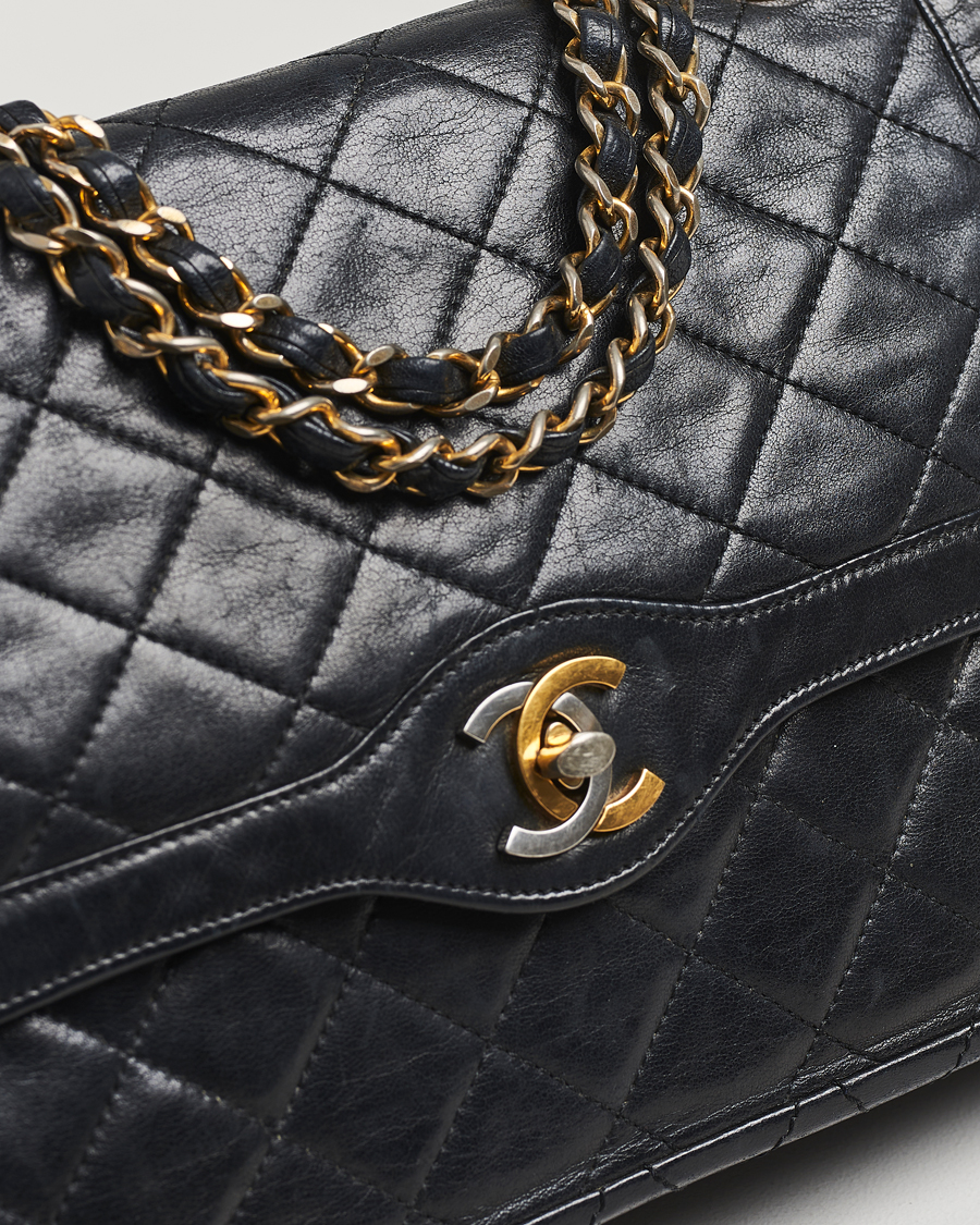 Herr | Gifts for Her | Chanel Pre-Owned | Classic Medium Double Flap Bag Black