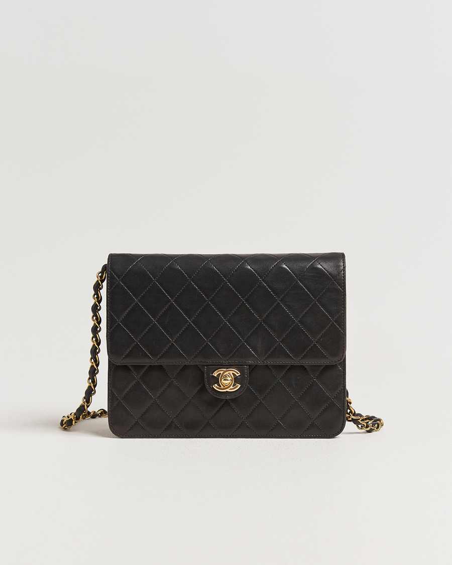 Herr | Chanel Pre-Owned Single Flap Bag Black | Chanel Pre-Owned | Single Flap Bag Black