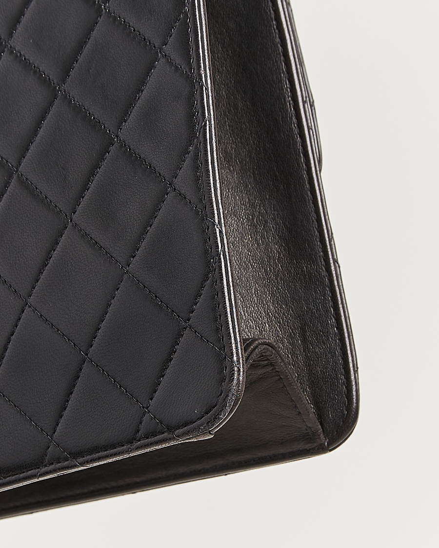 Herr | Chanel Pre-Owned Single Flap Bag Black | Chanel Pre-Owned | Single Flap Bag Black