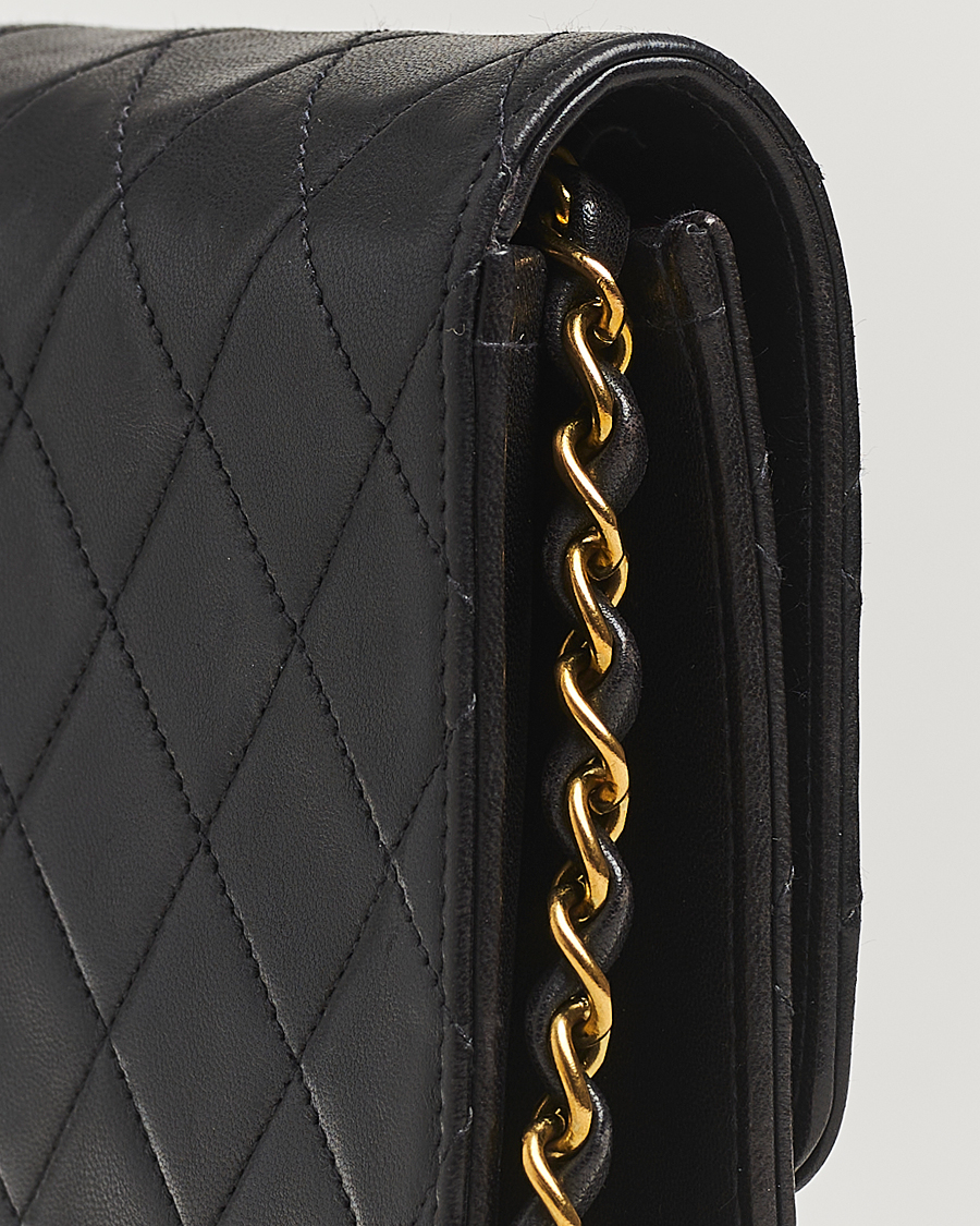 Herr | Gifts for Her | Chanel Pre-Owned | Single Flap Bag Black