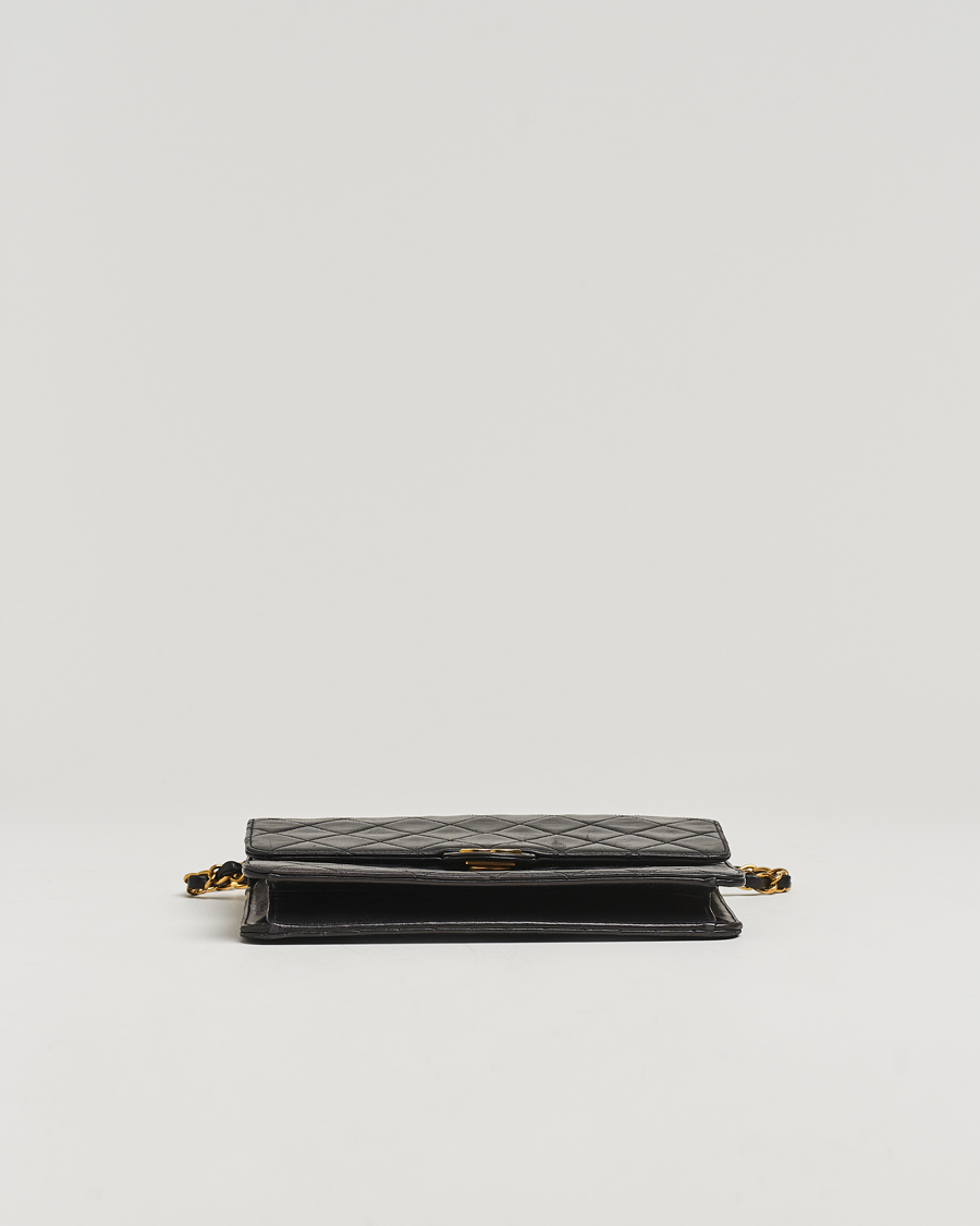 Herr | Gifts for Her | Chanel Pre-Owned | Single Flap Bag Black