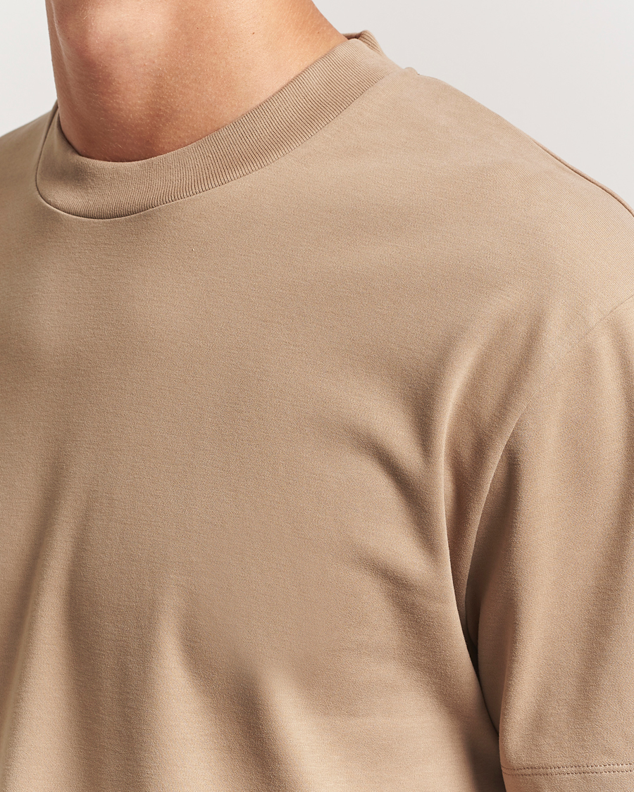 Herr | T-Shirts | Sunspel | Heavy Weight Supima Cotton T-Shirt Dune
