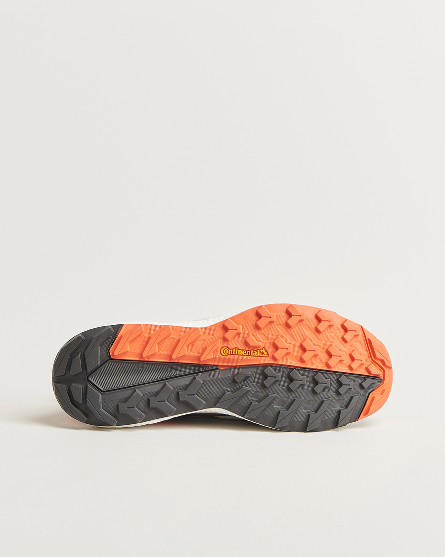 Herr | Trail Sneakers | adidas Performance | Terrex Free Hiker 2 GTX Trail Sneaker Grey/Orange