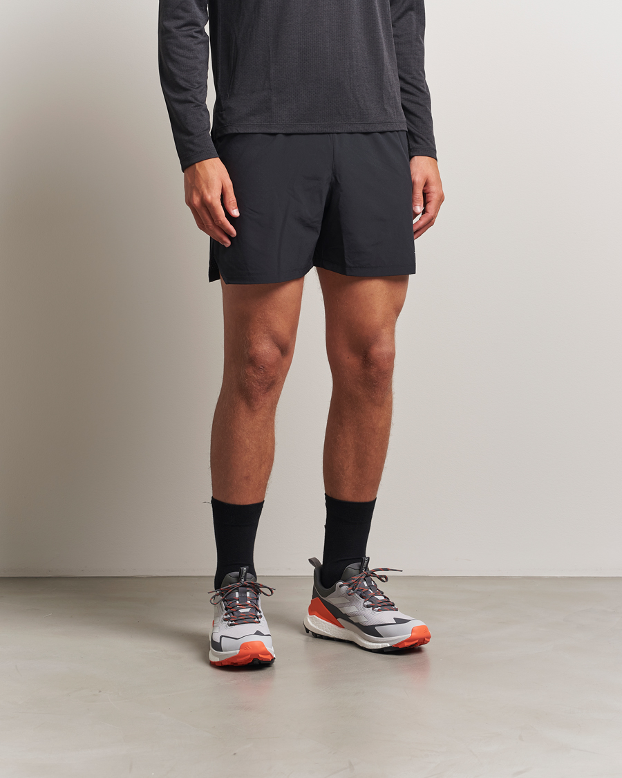 Herr | Trail Sneakers | adidas Performance | Terrex Free Hiker 2 GTX Trail Sneaker Grey/Orange