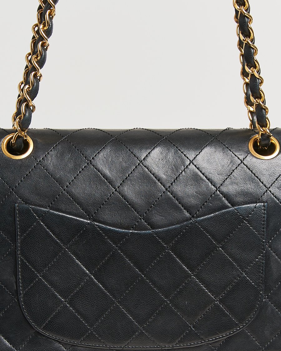Herr | Gifts for Her | Chanel Pre-Owned | Classic Double Flap Small Lambskin Black