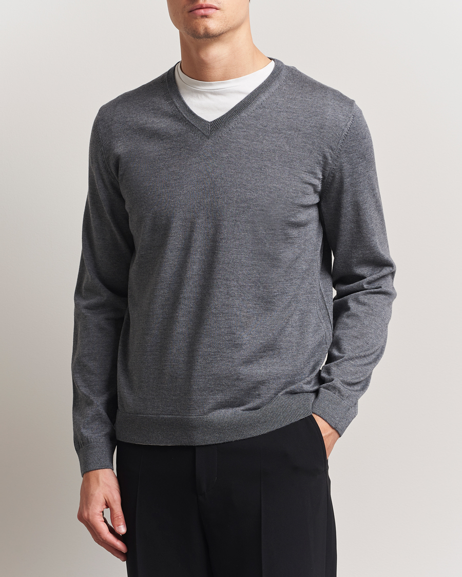Herr | Tröjor | BOSS BLACK | Melba Wool V-Neck Pullover Medium Grey