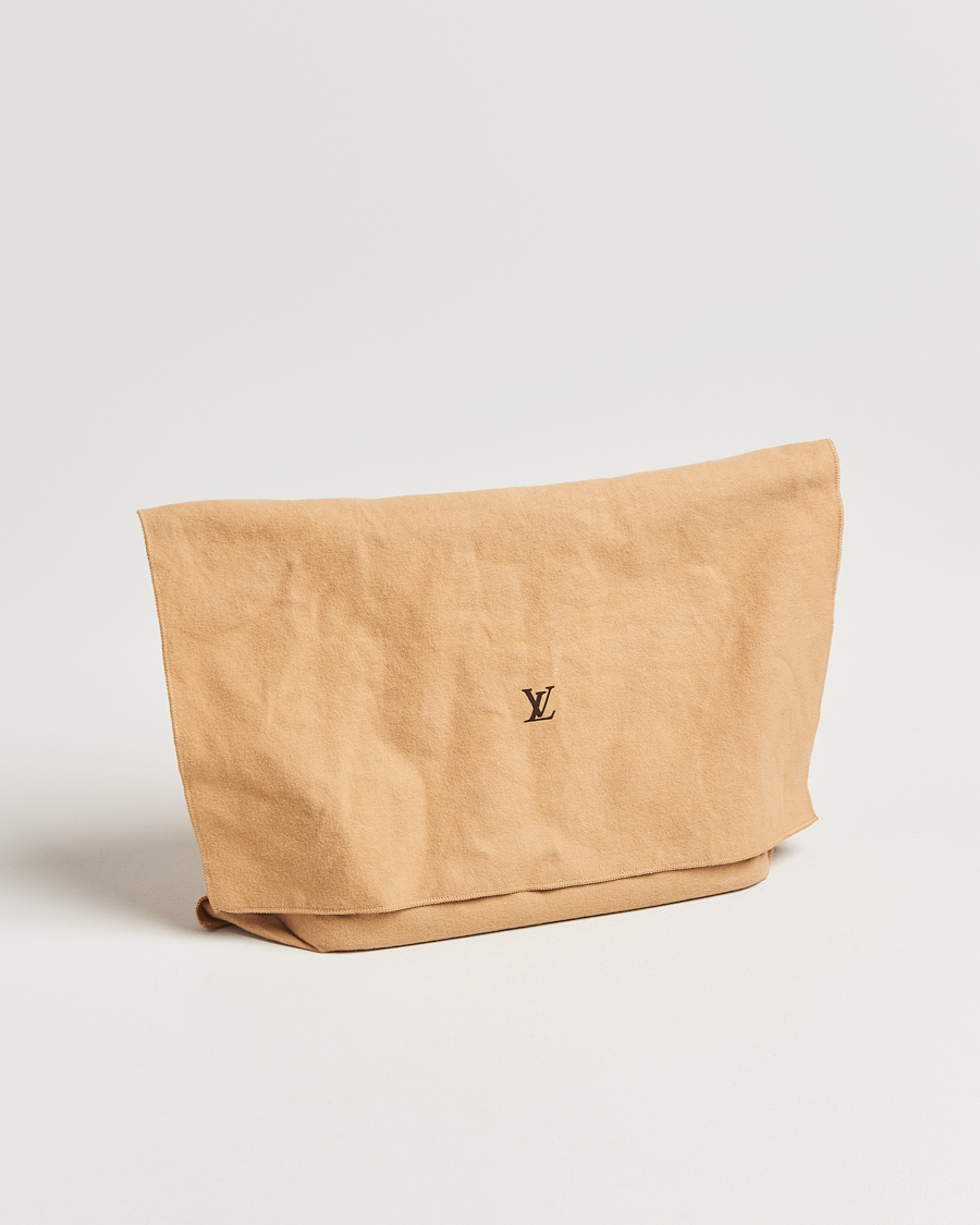 Herr | Gifts for Her | Louis Vuitton Pre-Owned | Alma PM Bag Epi Leather Black