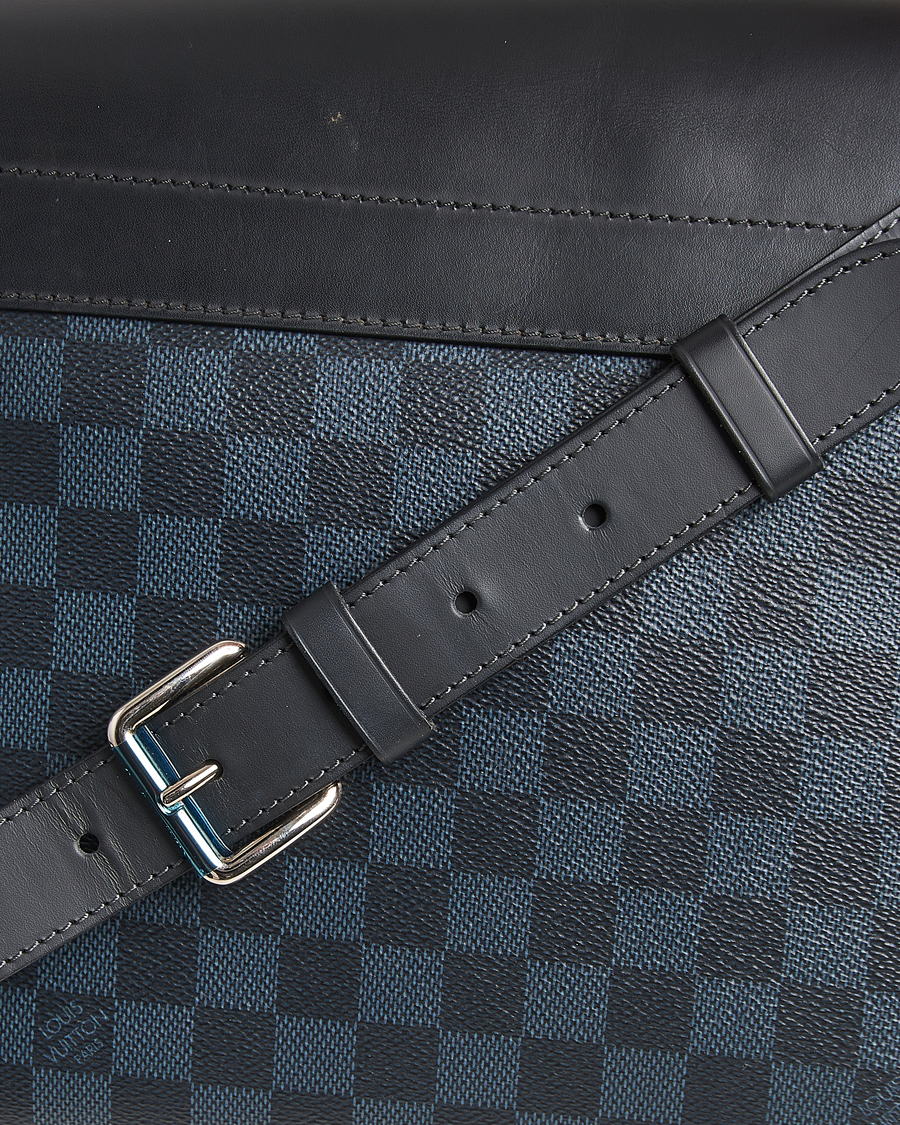 Herr | Pre-Owned & Vintage Bags | Louis Vuitton Pre-Owned | Newport Messenger PM Damier Cobalt