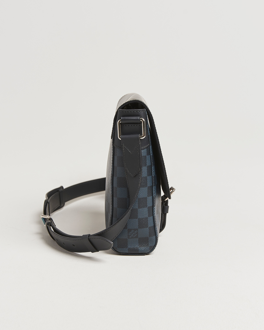 Herr | Pre-Owned & Vintage Bags | Louis Vuitton Pre-Owned | Newport Messenger PM Damier Cobalt