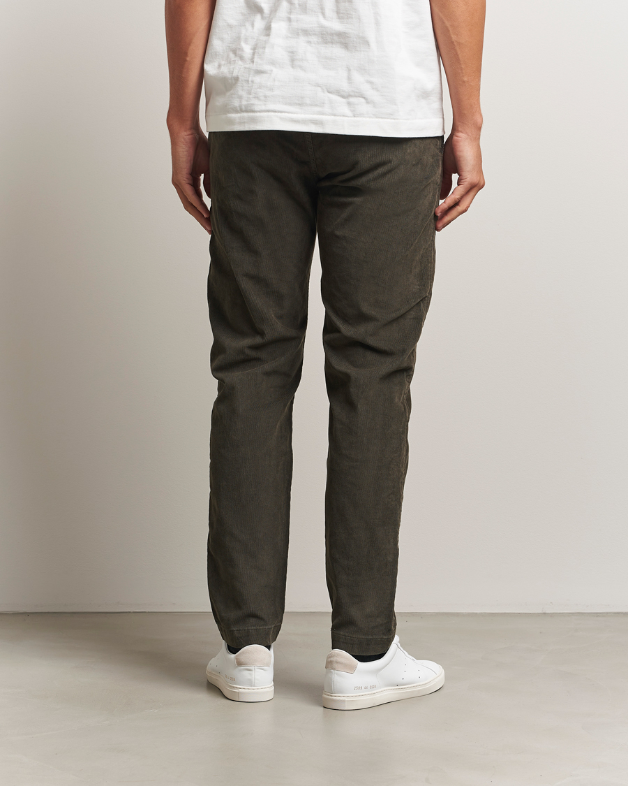 Herr | Byxor | Levi's | 14W Corduroy Chino Black Olive