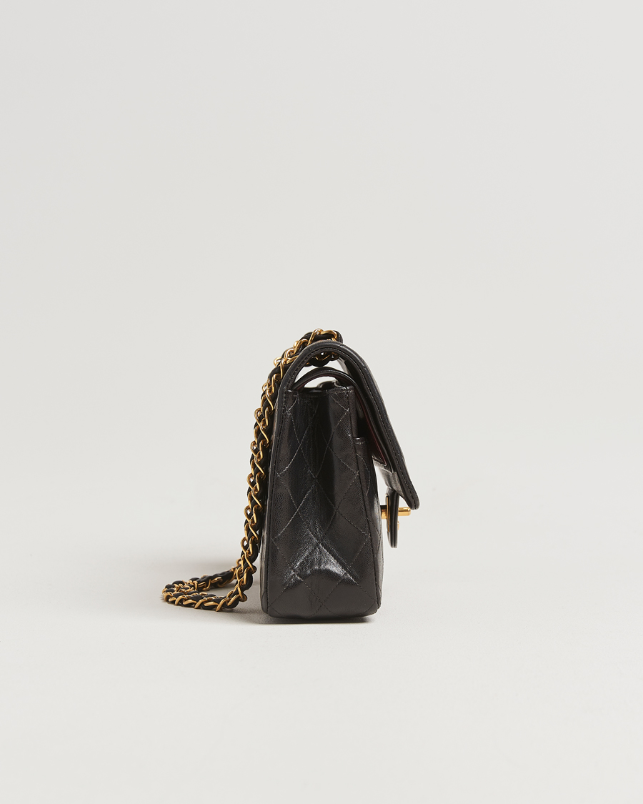 Herr | Gifts for Her | Chanel Pre-Owned | Classic Double Flap Medium Lambskin Black