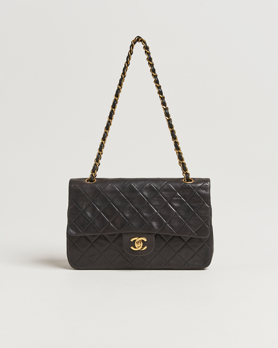 Herr | Gifts for Her | Chanel Pre-Owned | Classic Double Flap Medium Lambskin Black