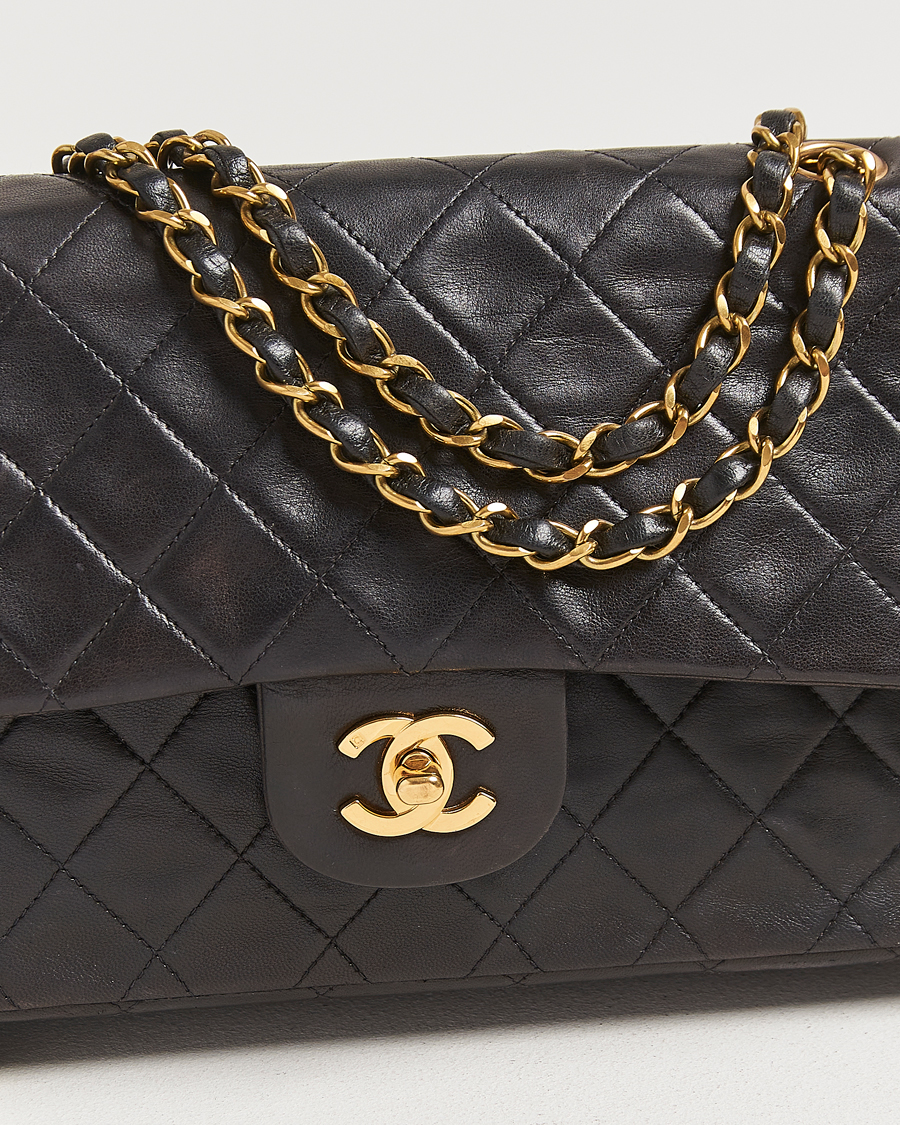 Herr | Gifts for Her | Chanel Pre-Owned | Classic Double Flap Medium Lambskin Black